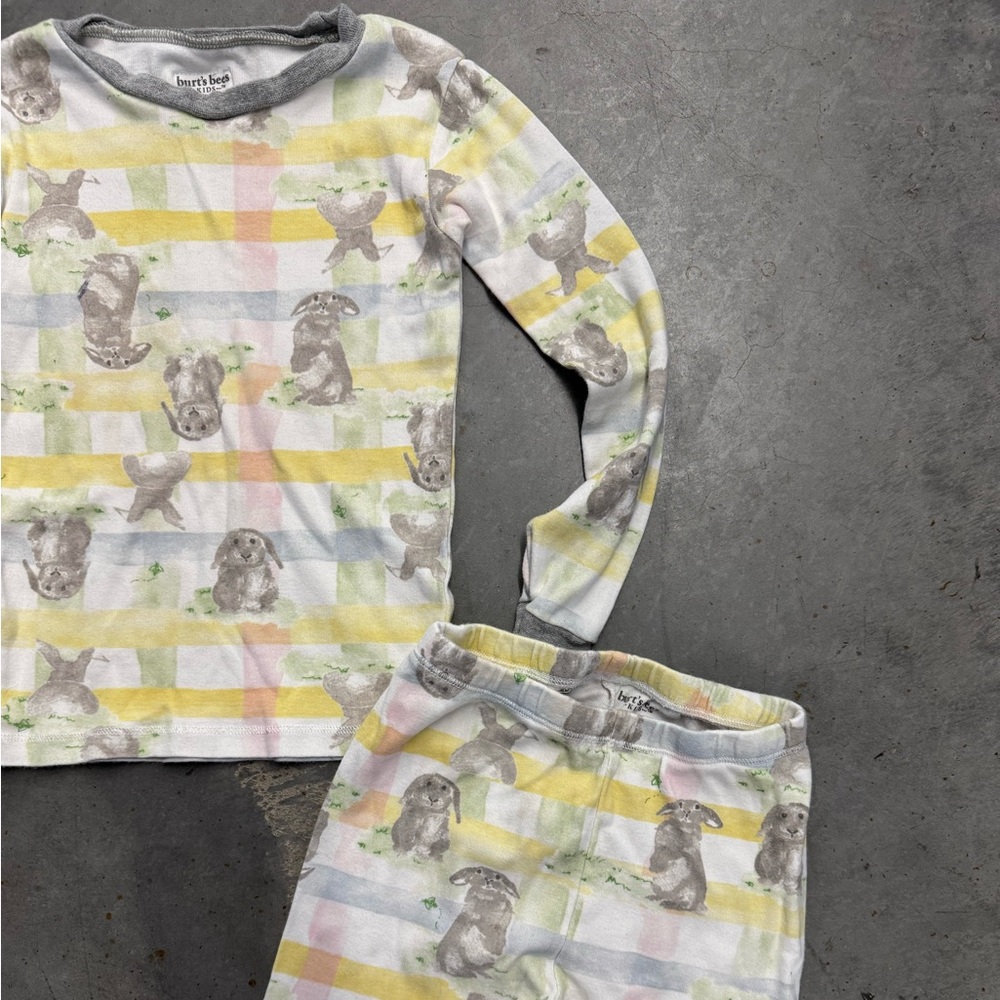 Burt’s Bees Kids Pajama Set Size 5T Easter Bunny Organic Cotton Unisex